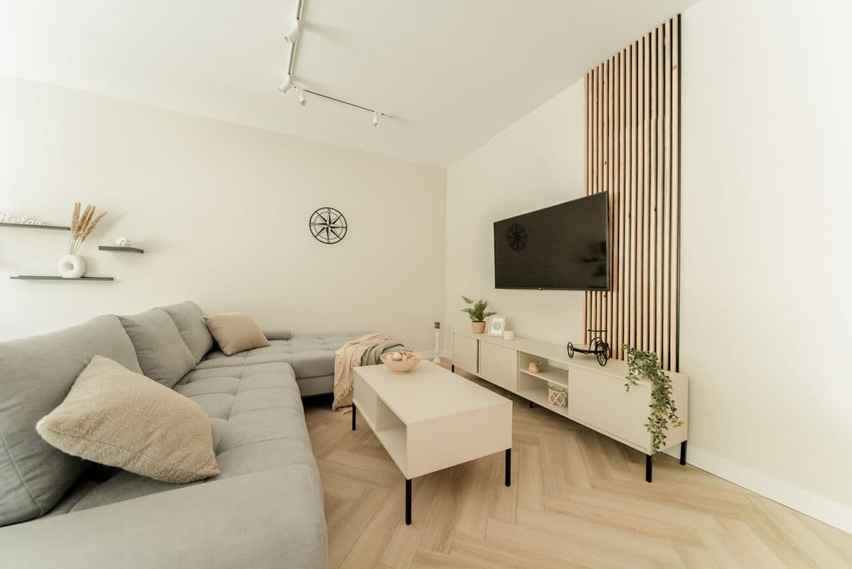 Modern 3-room apartment near Park Znicza – 8