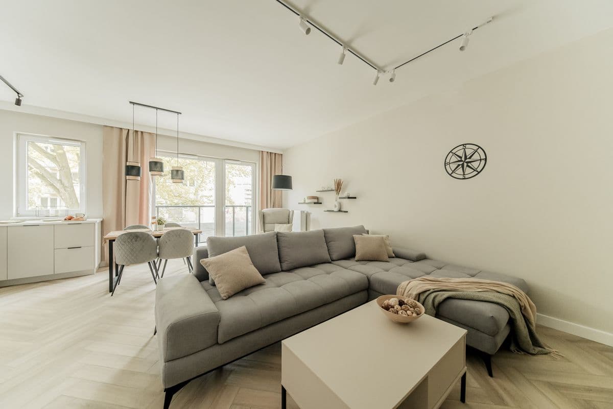 Modern 3-room apartment near Park Znicza – 9