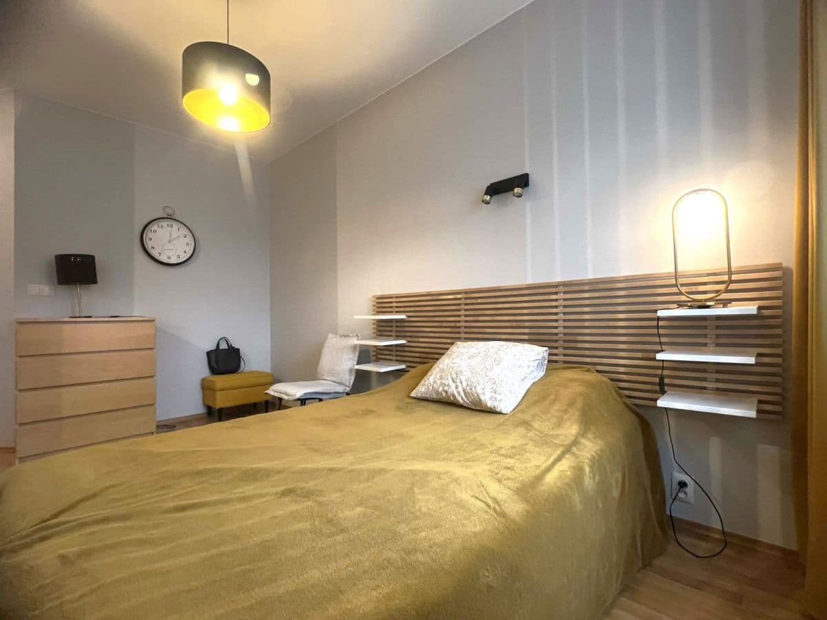 Stylish 36 m² studio with park views – 7