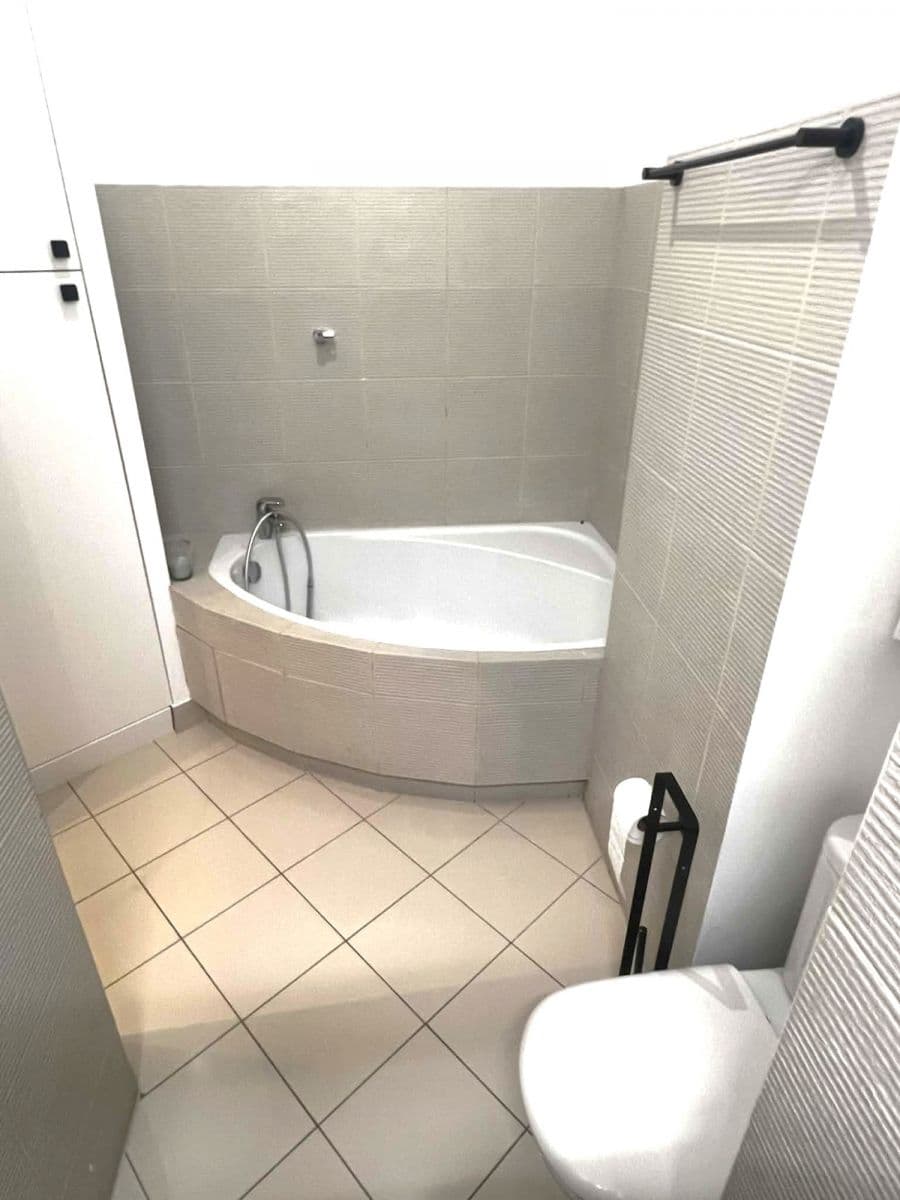 Stylish 36 m² studio with park views – 10