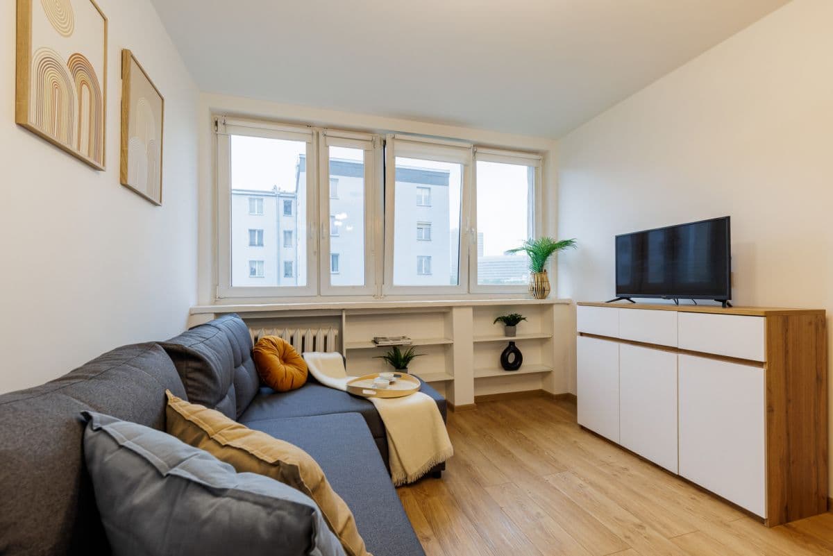 Studio with skyline view in central Warsaw – 4