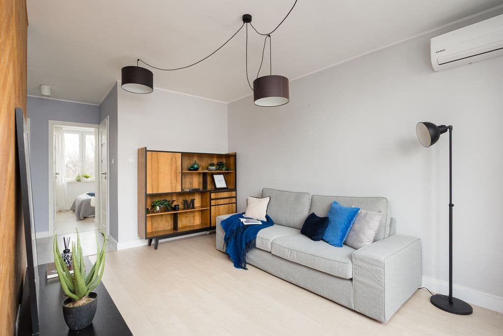 Renovated 3-room apartment ready to move in – 3