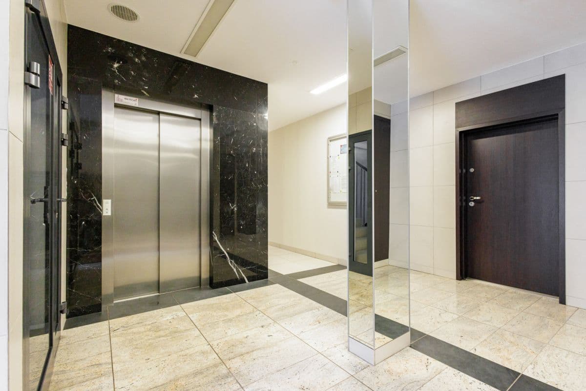 Air-conditioned 2-room apartment near Młociny metro – 13