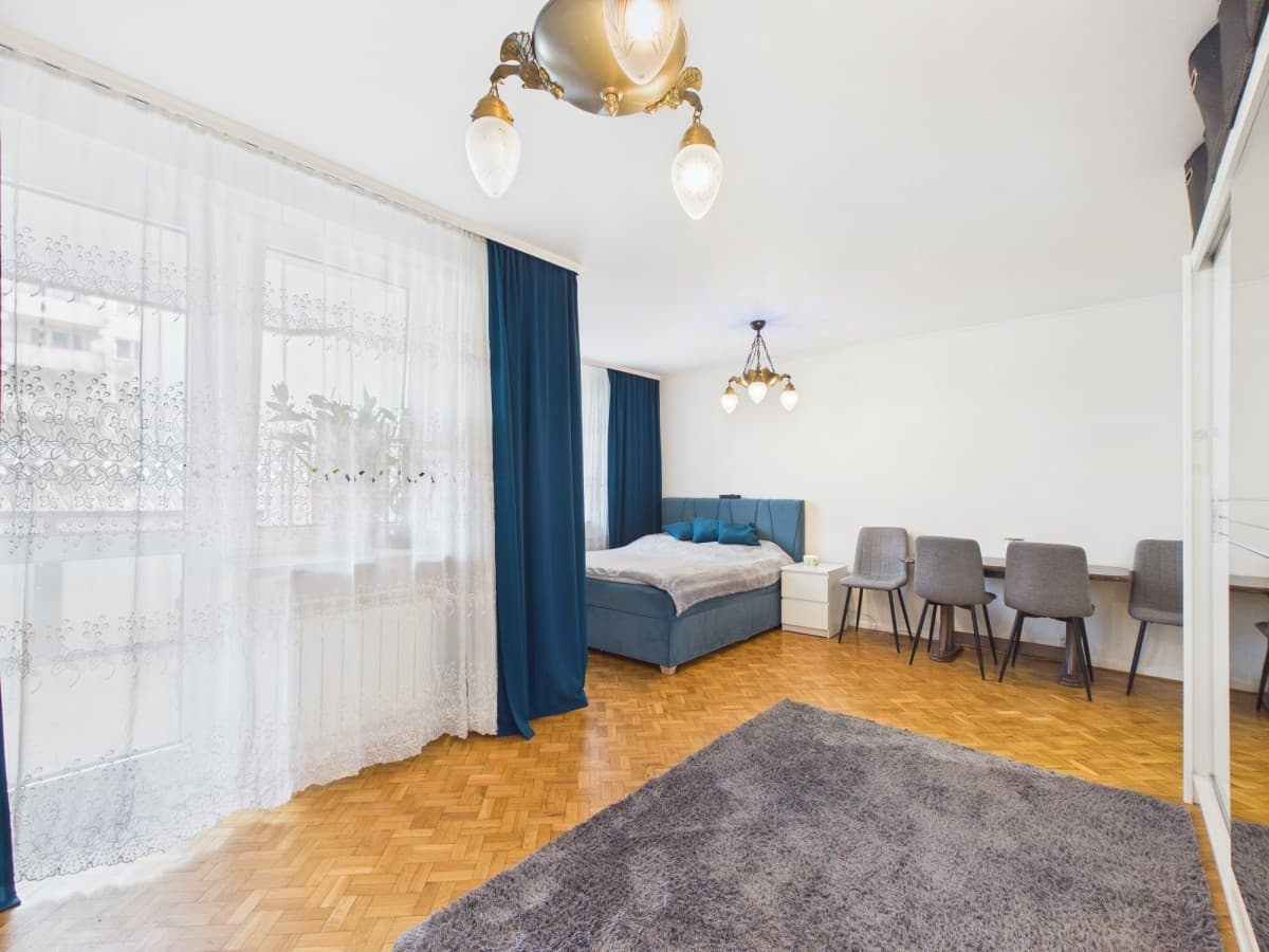 Functional 2-bedroom apartment with large balcony – 6