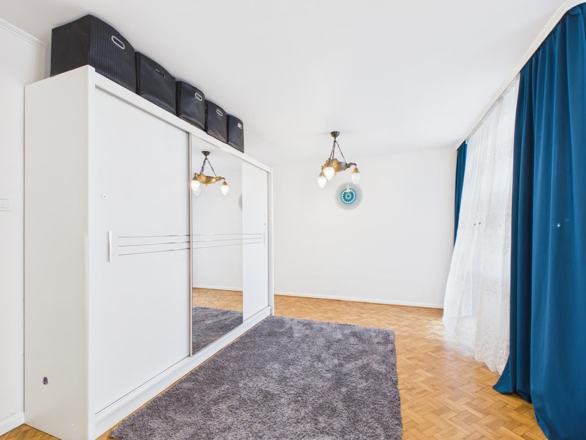 Functional 2-bedroom apartment with large balcony – 11