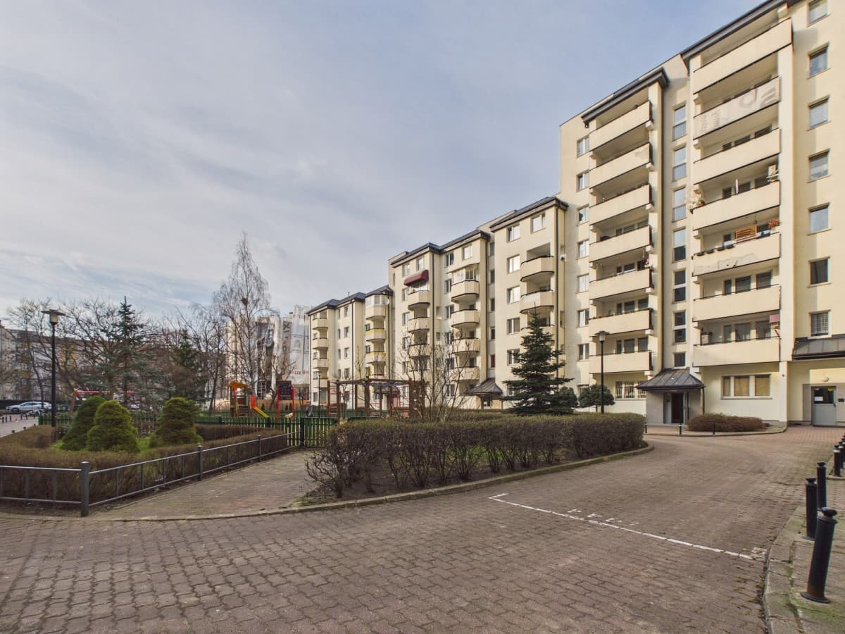 Functional 2-bedroom apartment with large balcony – 24