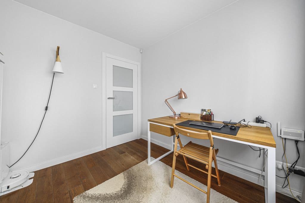 Charming family home with garden and garage – 11