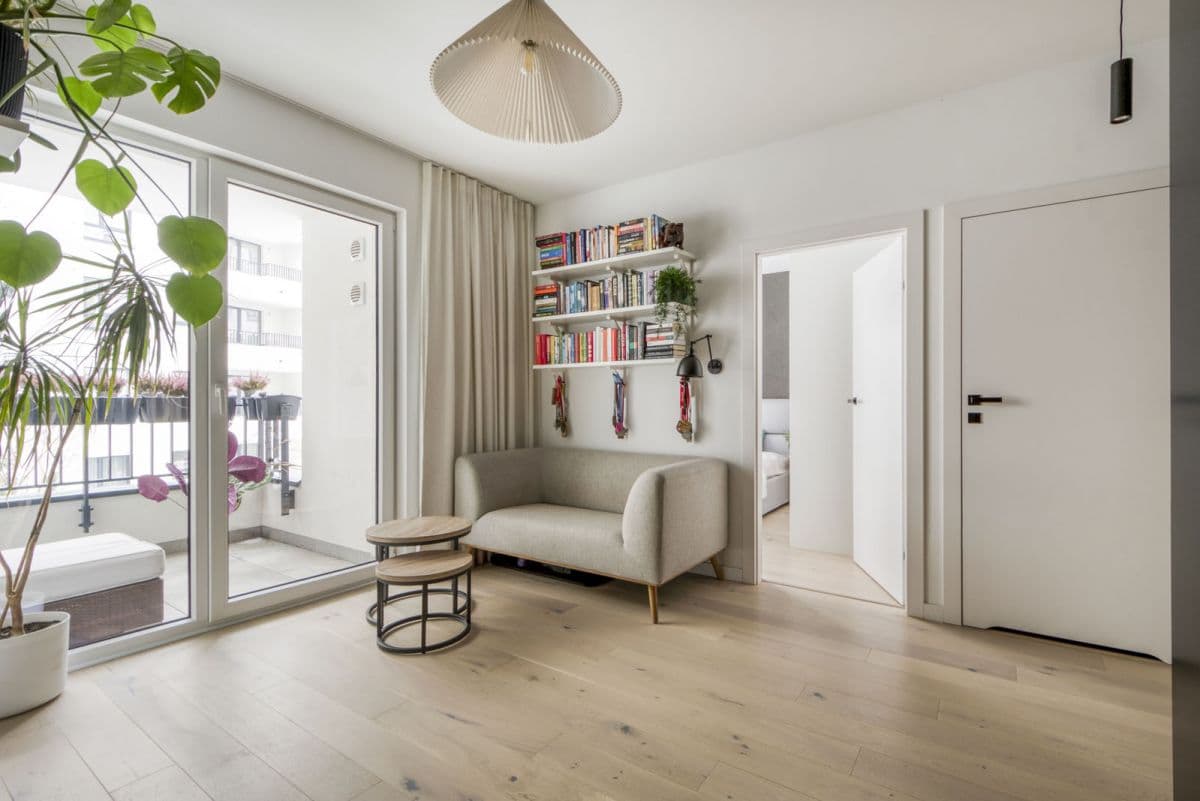 Modern furnished apartment in Warsaw's Włochy – 1