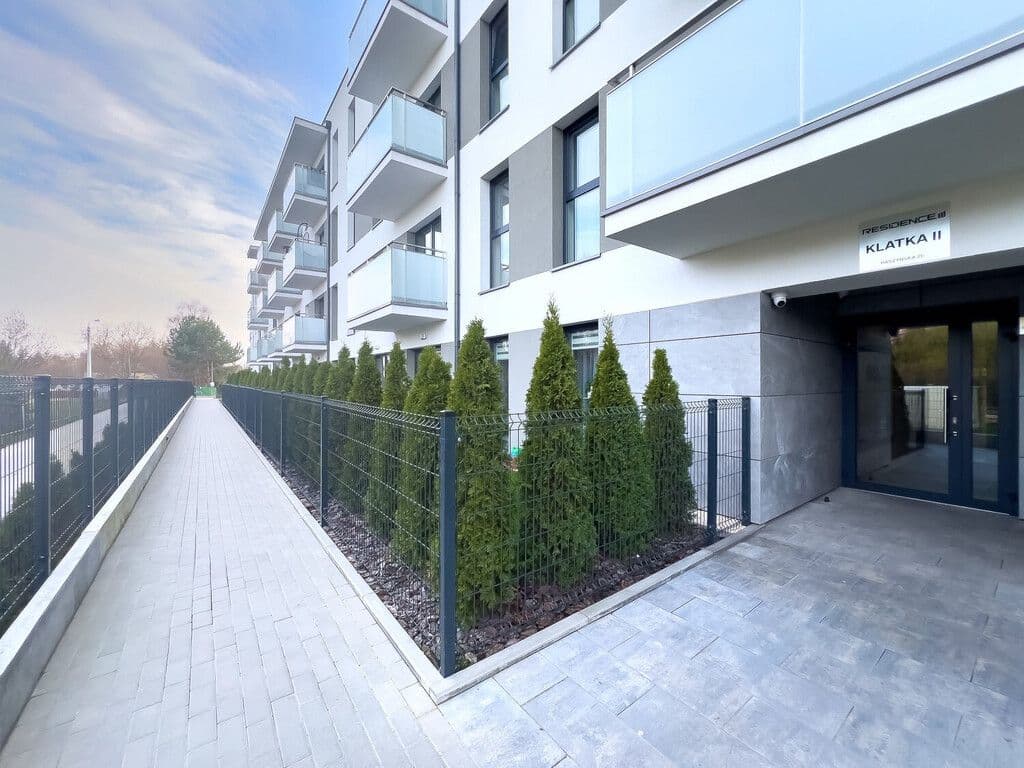 Three-room apartment in Piaseczno, available April 2026 – 12