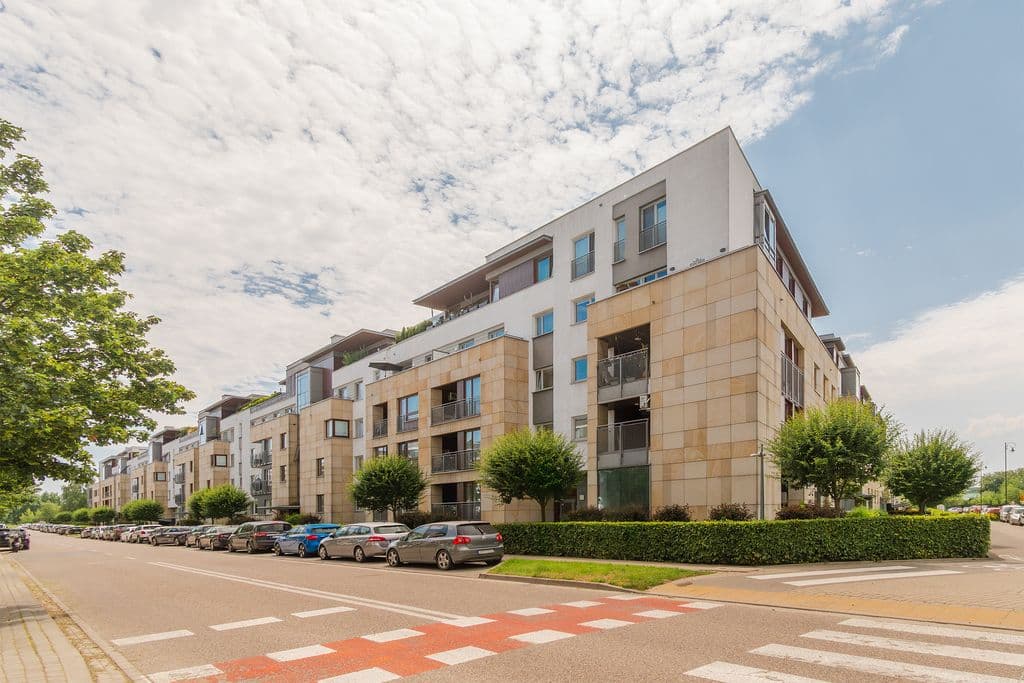 Spacious apartment with 35 m² terrace in Wilanów – 12