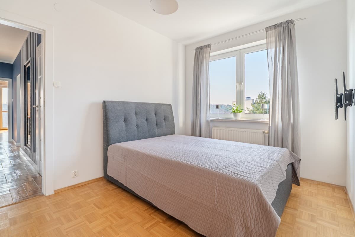 Bright 2-room apartment by Wawrzyszew Metro – 4