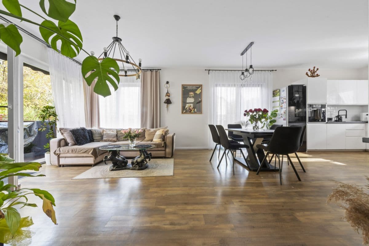 Spacious family home with beautiful garden in Ciszyca – 3