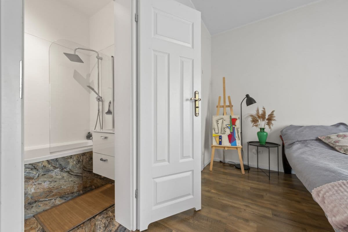 Spacious family home with beautiful garden in Ciszyca – 7