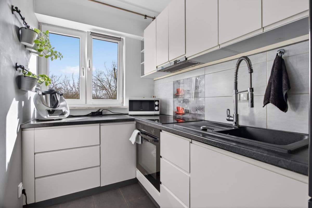 Modern 2-room apartment in tranquil Mokotów – 10