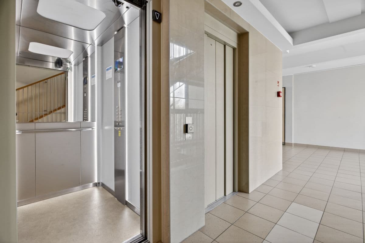 Modern 2-room apartment in tranquil Mokotów – 14