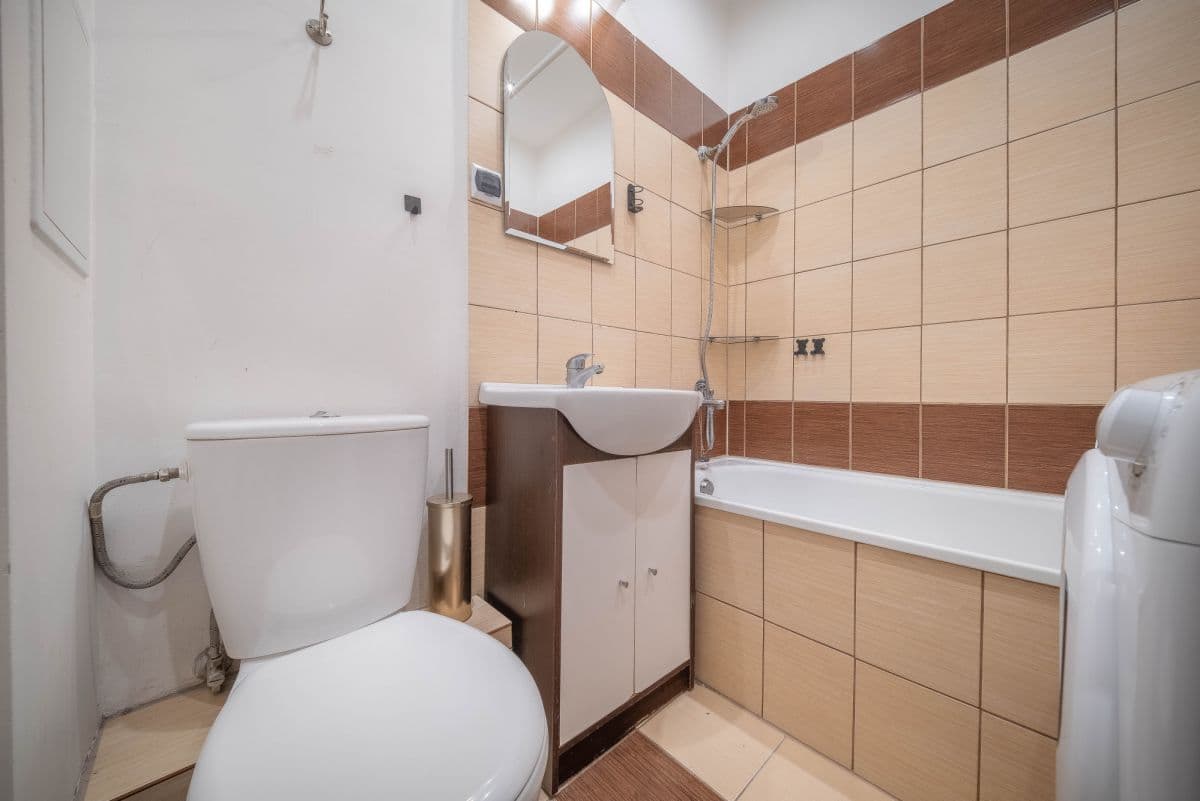Sunny 35m² apartment in trendy Żoliborz – 9