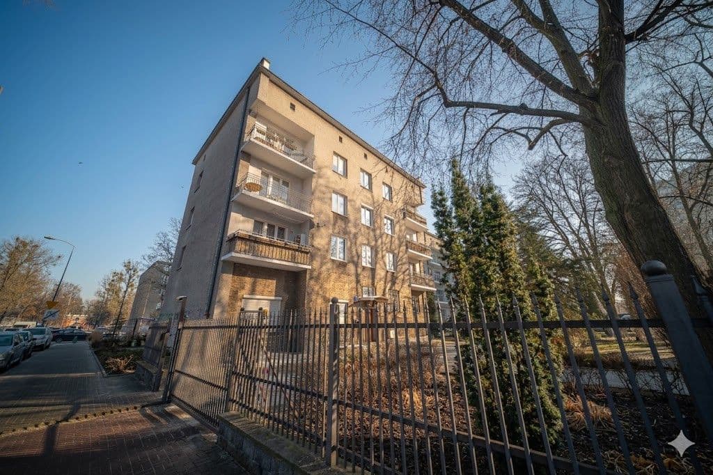 Sunny 35m² apartment in trendy Żoliborz – 13