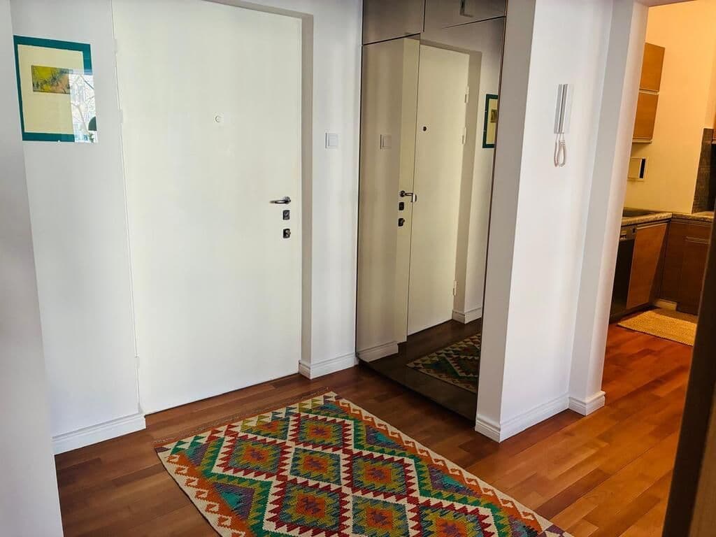 Cozy apartment in secure Saska Kępa area – 9