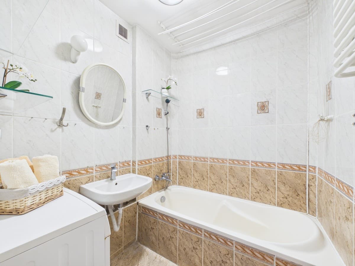 functional three-room flat in Stara Miłosna – 12