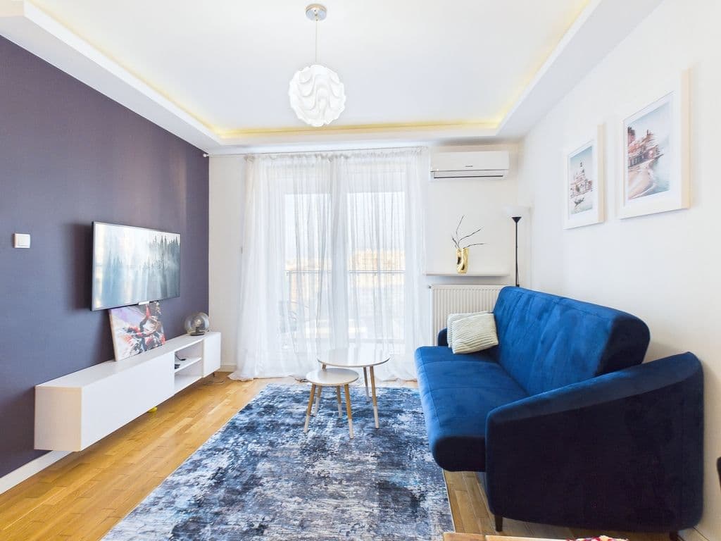 Comfortable 2-room apartment with spacious storage – 1