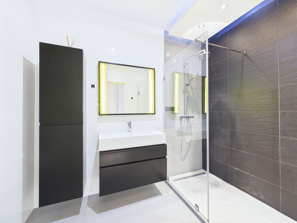 Comfortable 2-room apartment with spacious storage – 9