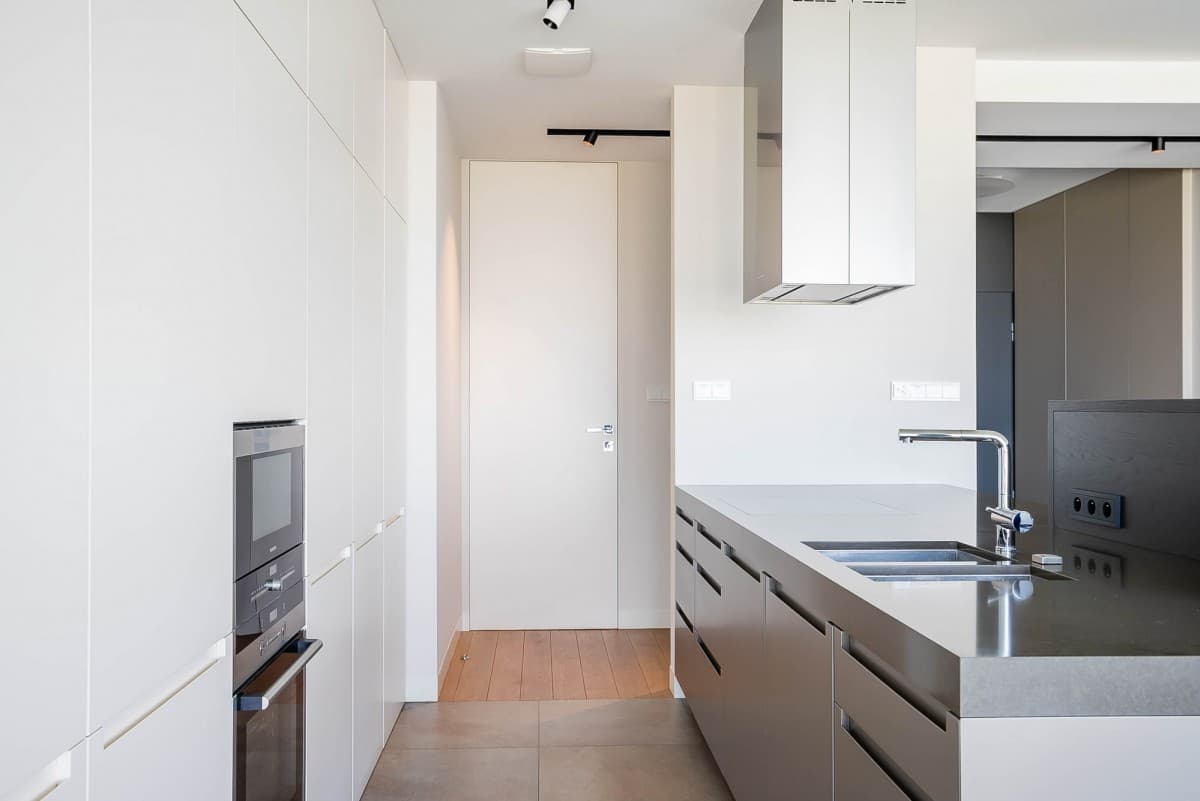 Przestronne 4-pokojowe mieszkanie z tarasem przy Grzybowskiej – 6