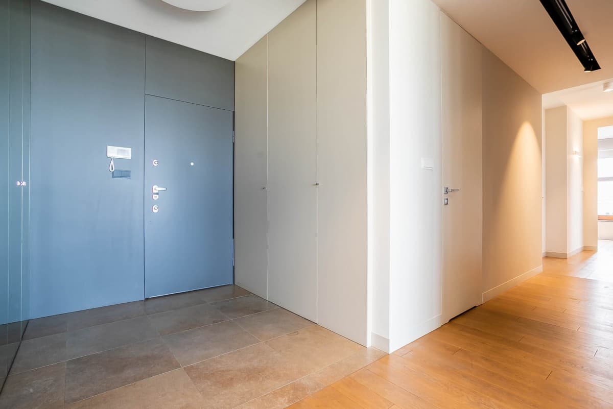 Przestronne 4-pokojowe mieszkanie z tarasem przy Grzybowskiej – 12