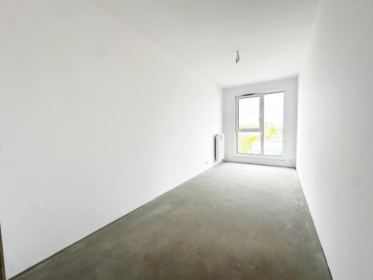 Nowoczesne mieszkanie z widokiem na miasto i balkonem – 13