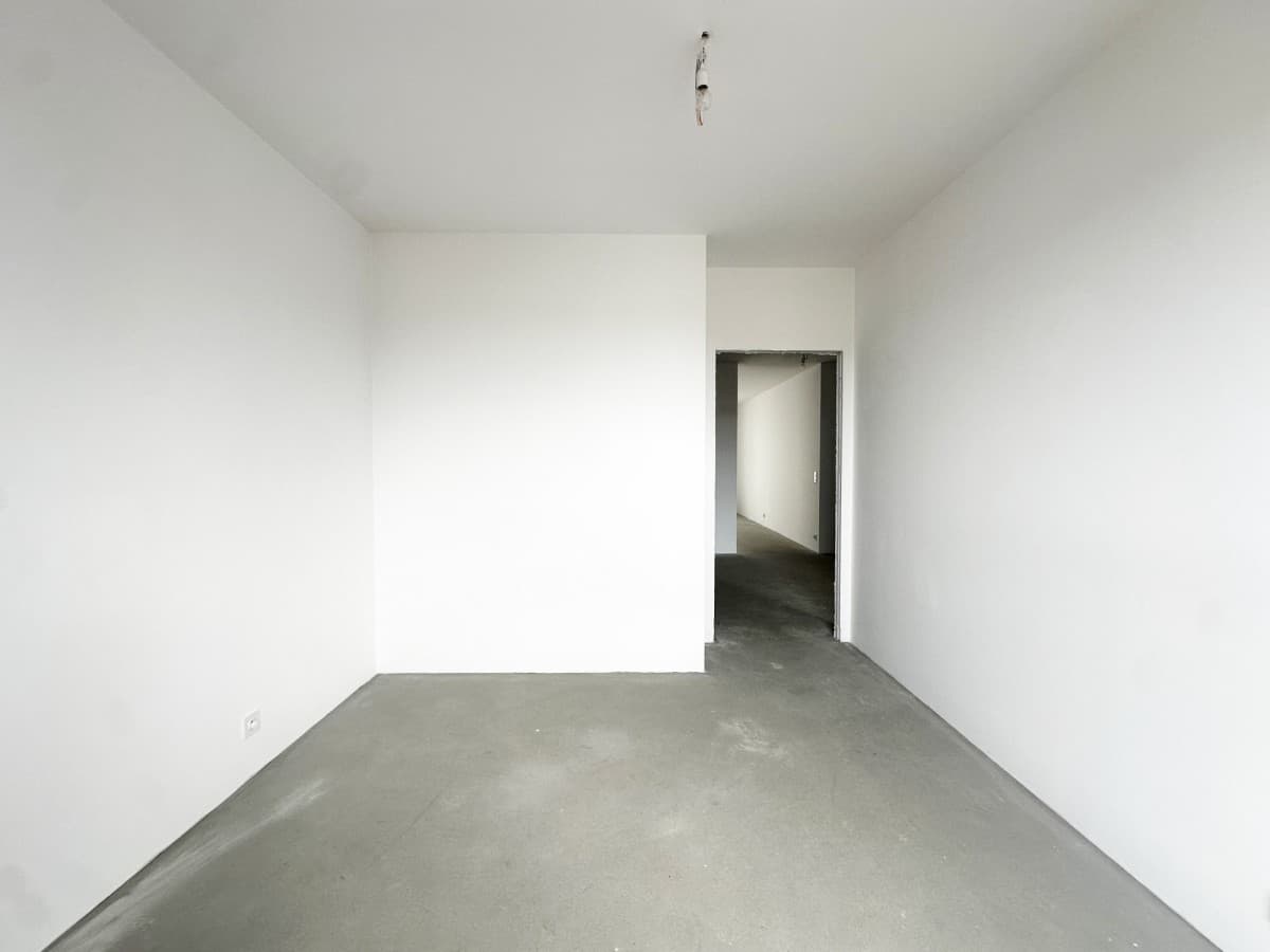 Nowoczesne mieszkanie z widokiem na miasto i balkonem – 15