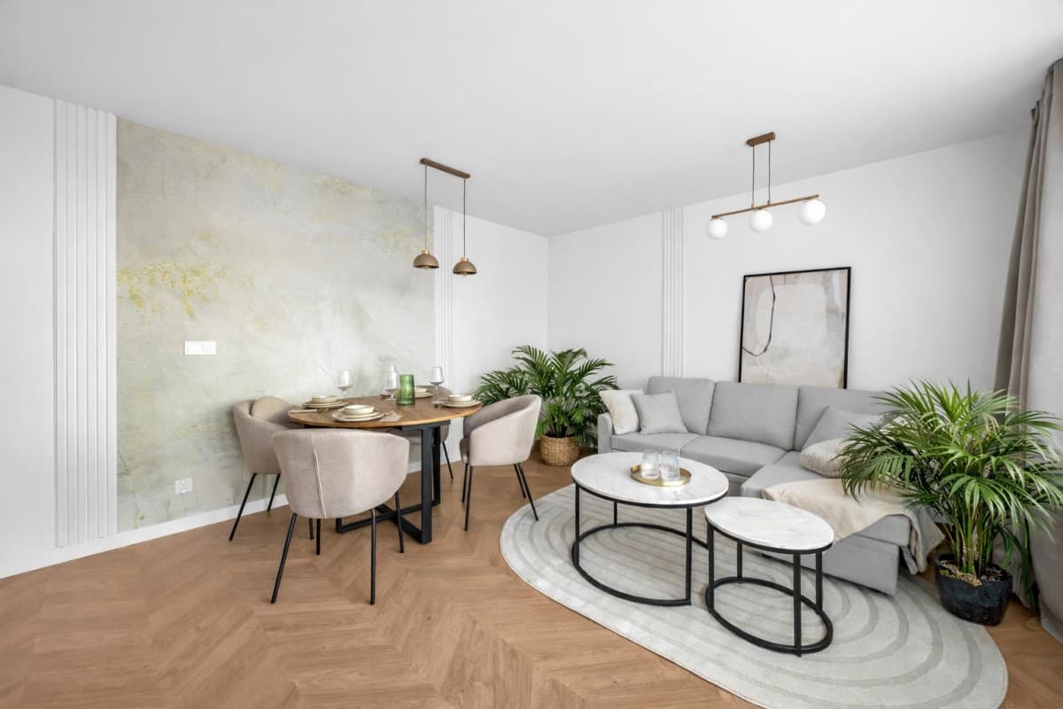 Spacious, fully renovated 4-room apartment in Bielany – 3