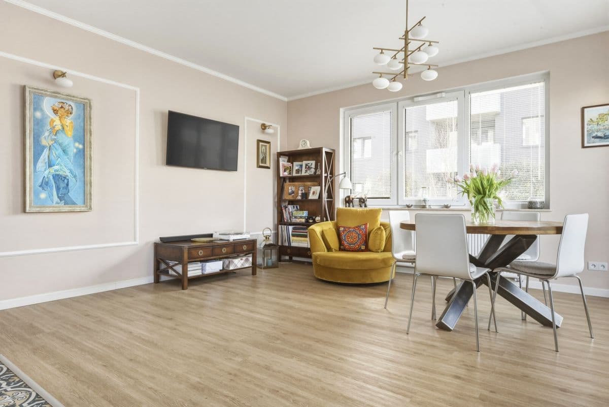 Modern apartment with private garden in Wilanów – 3