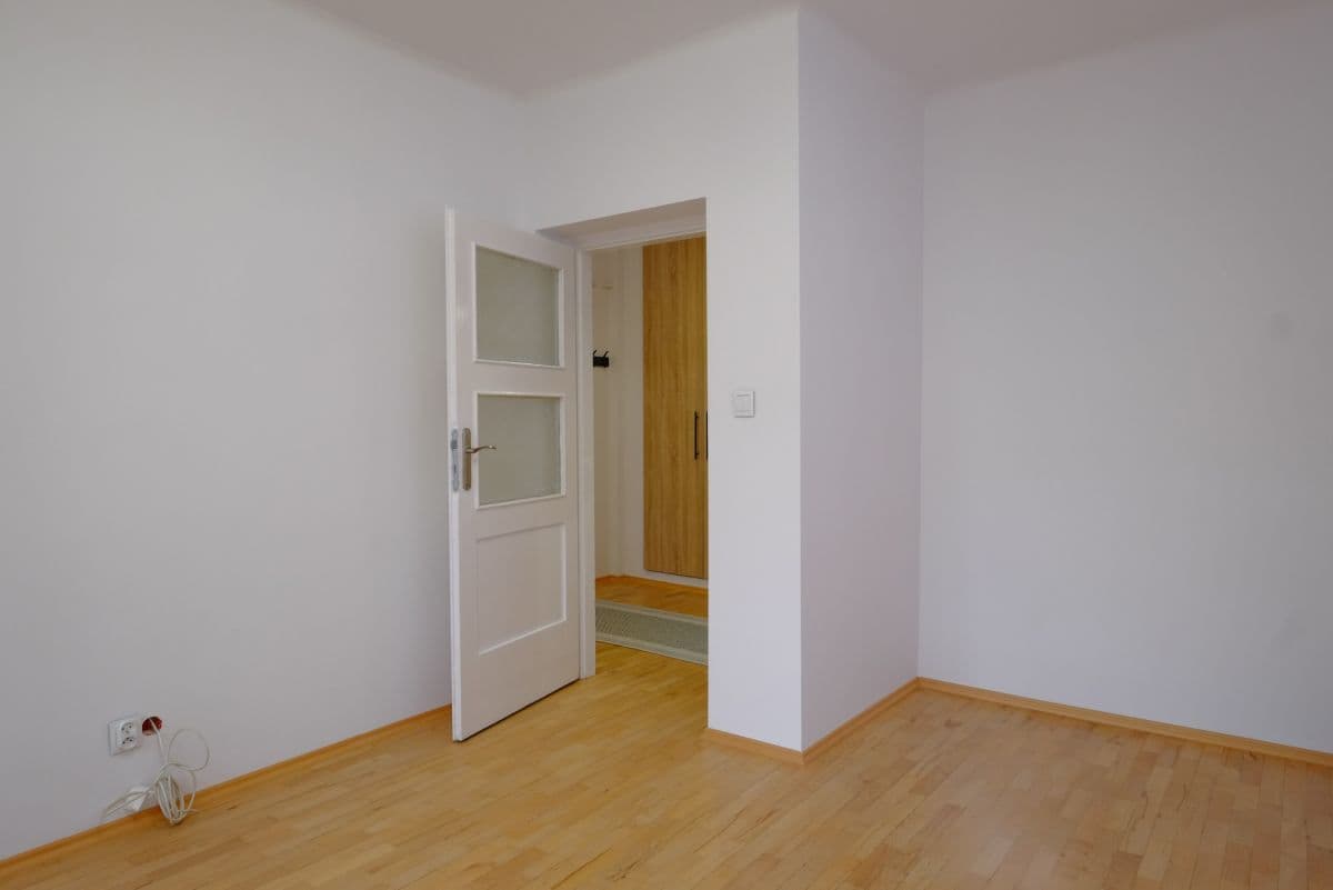Sunny 2-room flat near Moczydło Park – 6