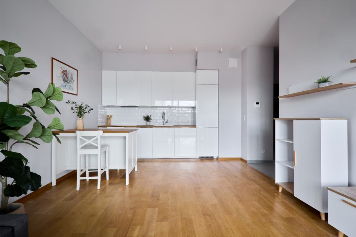 Spacious 3-room apartment with city views – 4