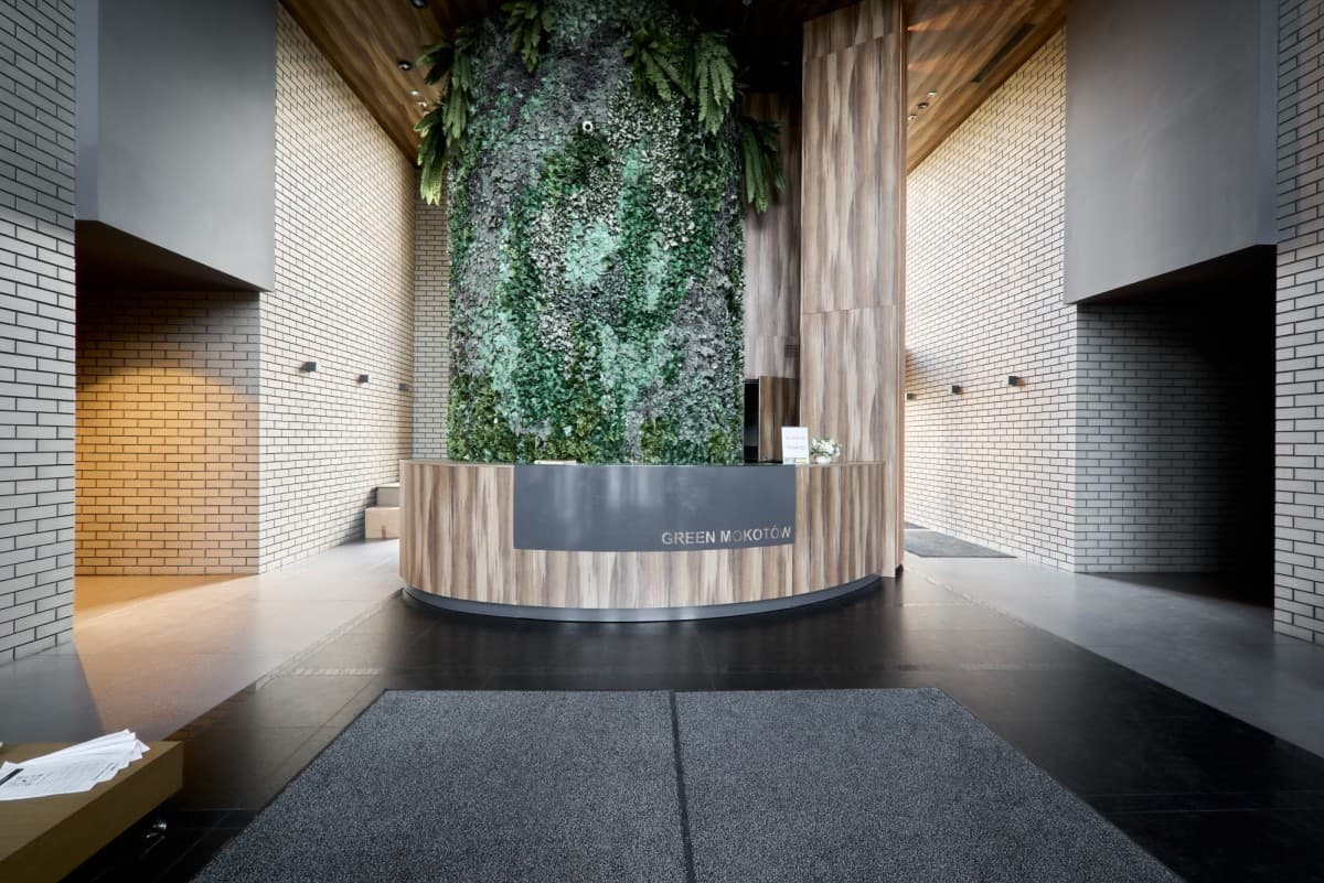 Spacious 3-room apartment with city views – 16