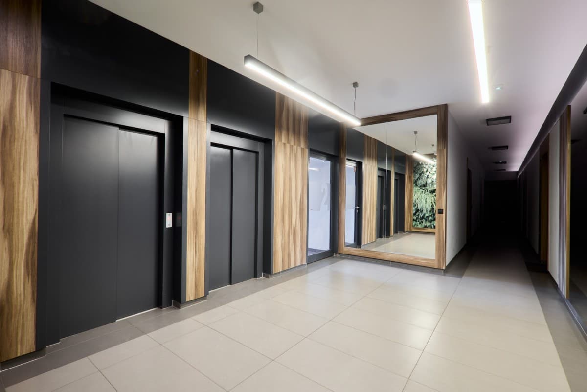 Spacious 3-room apartment with city views – 18