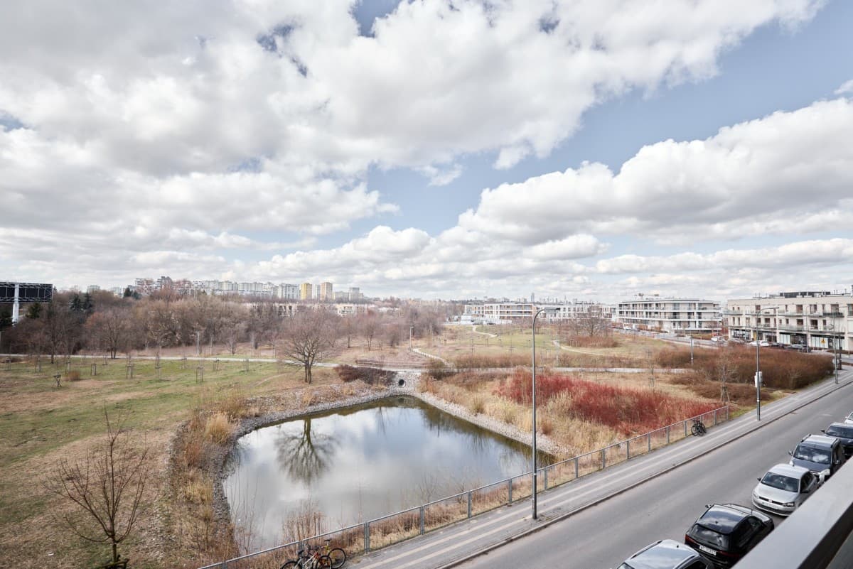 Spacious 3-room apartment with city views – 15