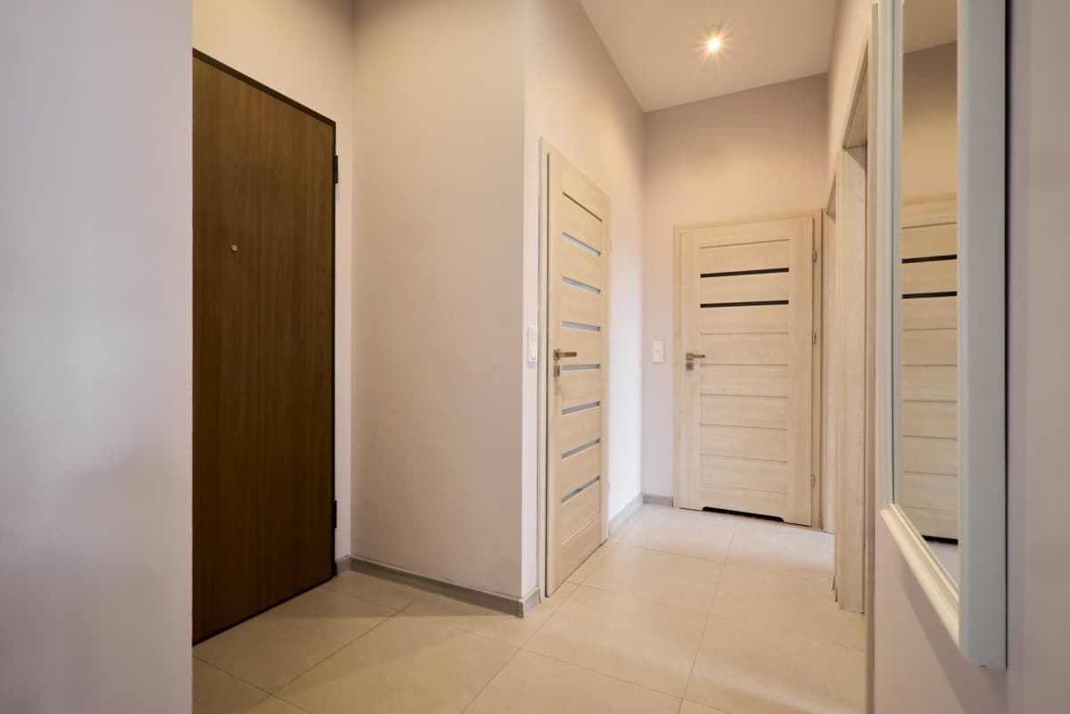 Spacious 3-room apartment with city views – 12