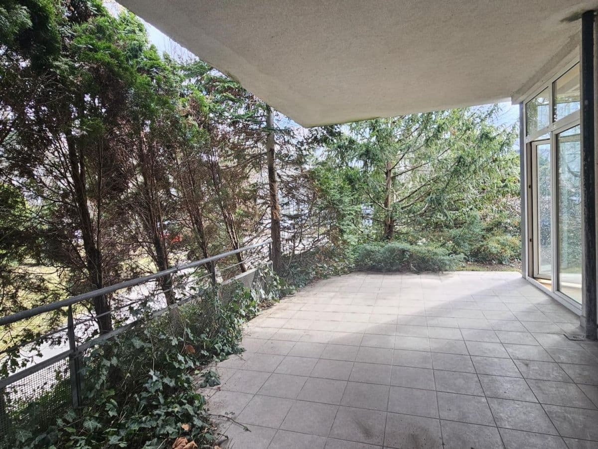 Spacious 4-room apartment with two terraces – 6