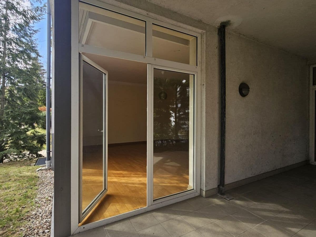 Spacious 4-room apartment with two terraces – 8