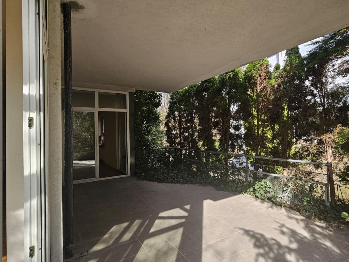 Spacious 4-room apartment with two terraces – 9