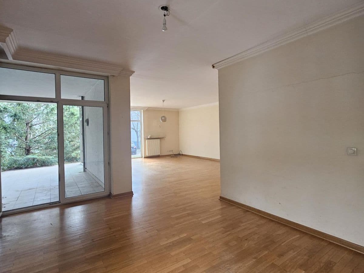 Spacious 4-room apartment with two terraces – 14