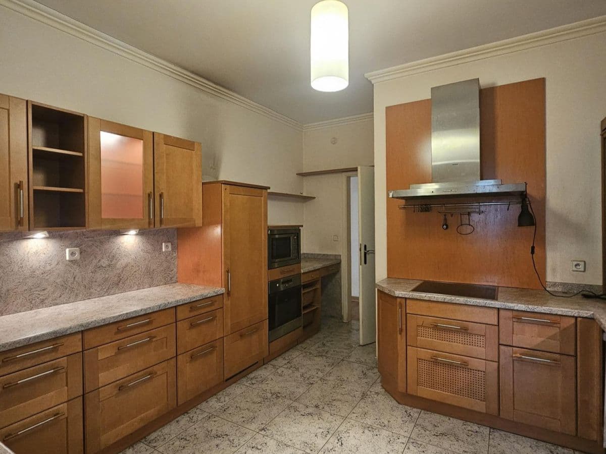 Spacious 4-room apartment with two terraces – 17