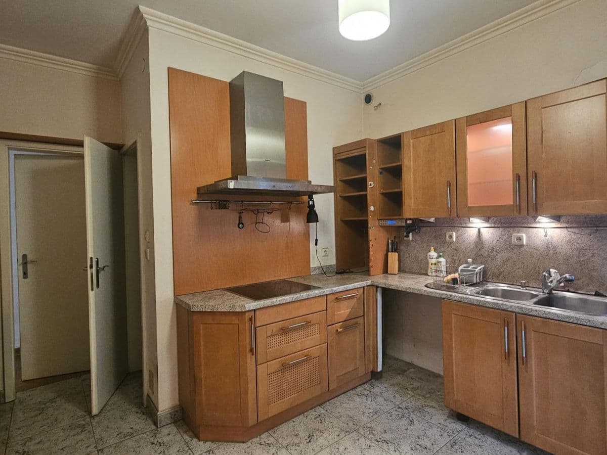 Spacious 4-room apartment with two terraces – 19