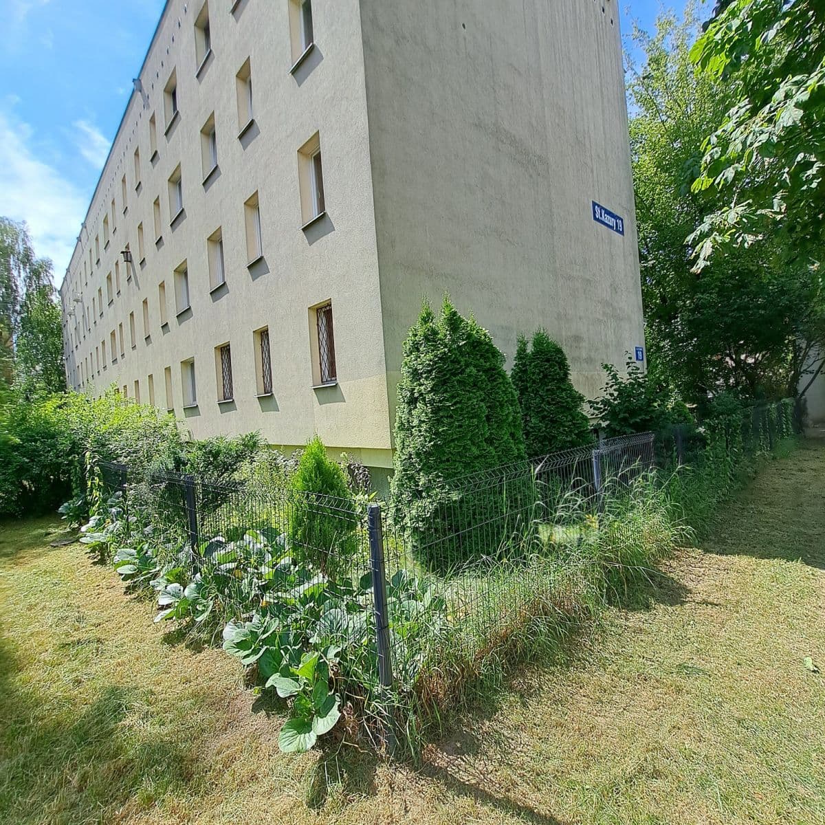 Renovated ground-floor apartment near Natolin Metro – 1