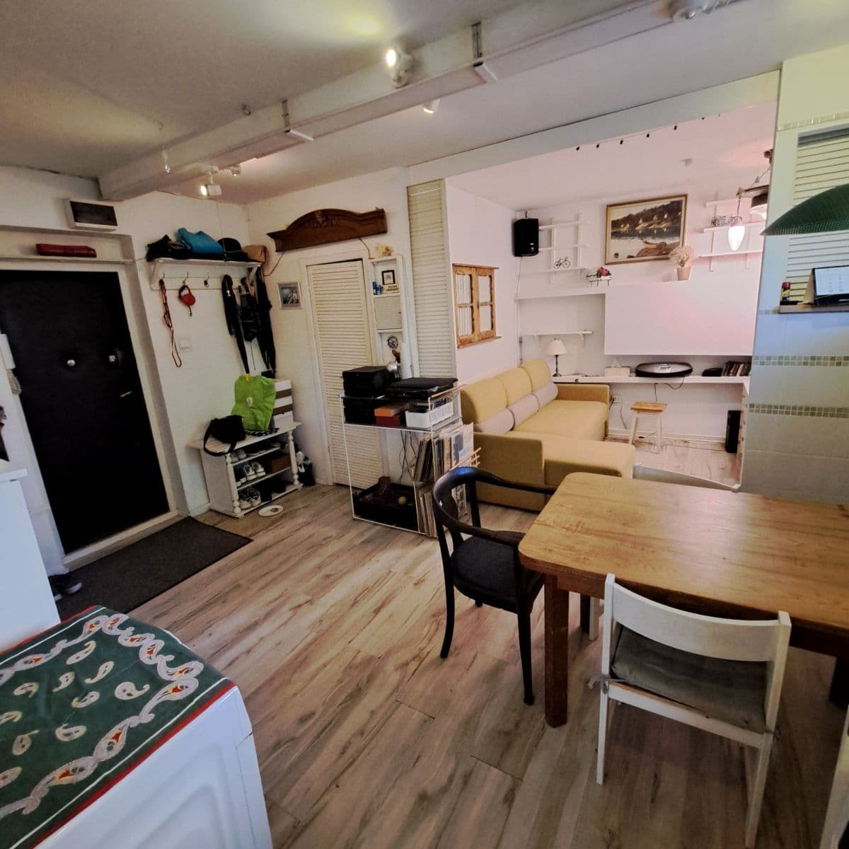 Renovated ground-floor apartment near Natolin Metro – 2