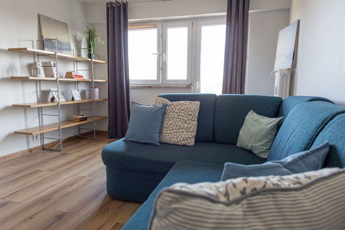 Spacious corner apartment near metro and parks – 1