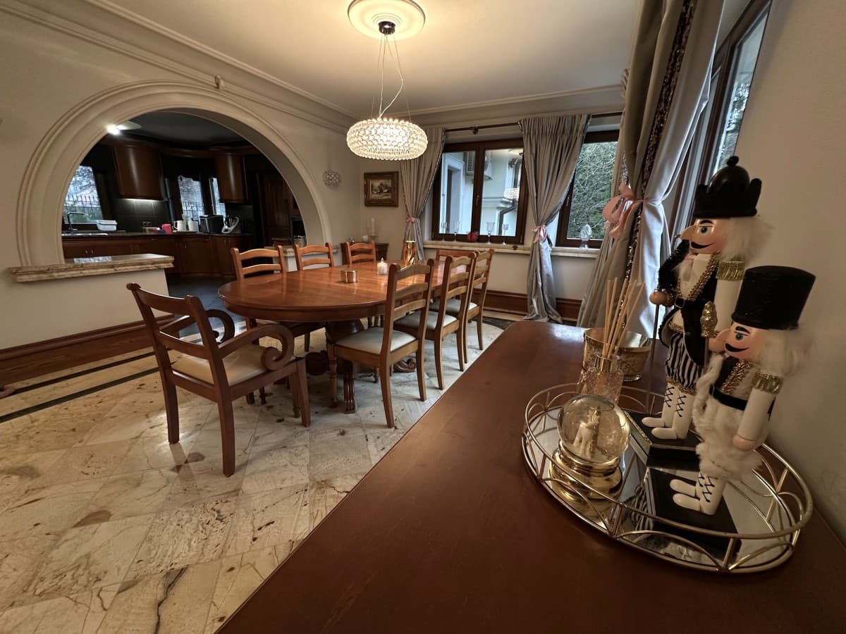 Elegancka willa na przestronnej działce 1670 m² – 7