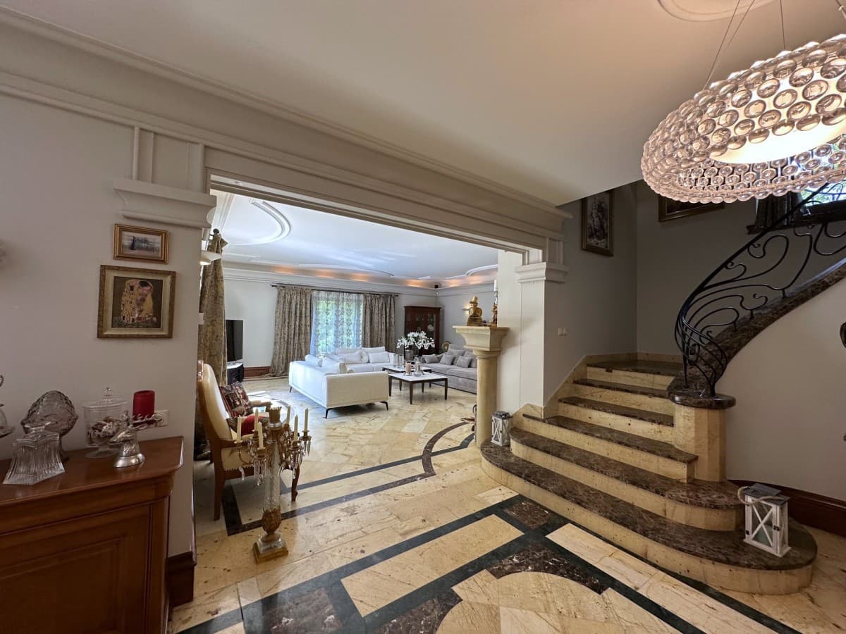 Elegancka willa na przestronnej działce 1670 m² – 2