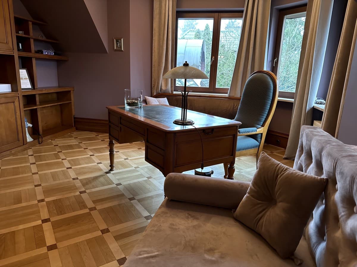 Elegancka willa na przestronnej działce 1670 m² – 11
