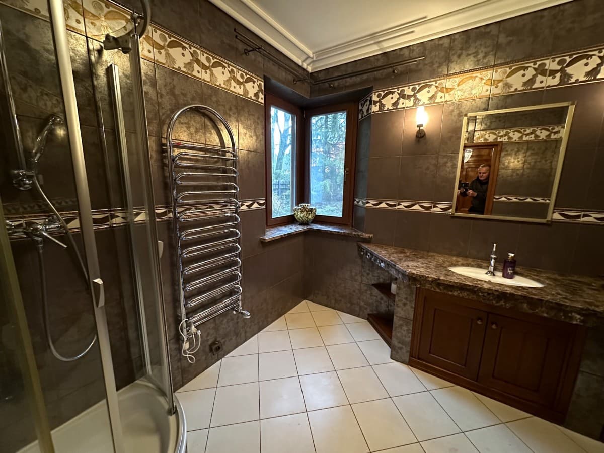 Elegancka willa na przestronnej działce 1670 m² – 18